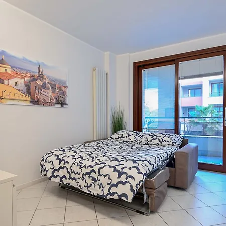 Bilocale Chic, 10 Min Aeroporto Milano-bergamo, Box Auto E Aria Condizionata Apartment
